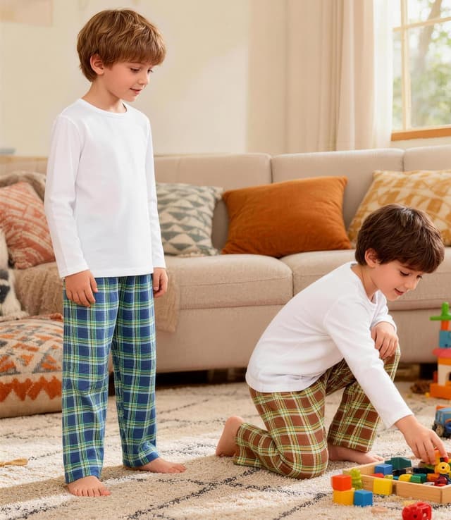 Detalle 2 de LOLPIP Jungen Pyjamas 4-teiliges Set (weiß + karierte Hosen) aus Stretch-Ripp-Baumwolle, für 3–11 Jahre