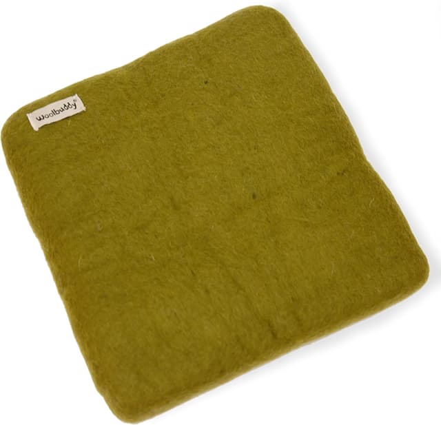 Imagen de Woolbuddy Tampon à aiguilles, tapis en laine olive, 25,4 x 25,4 x 3,8 cm 📐 en OfertitasTOP