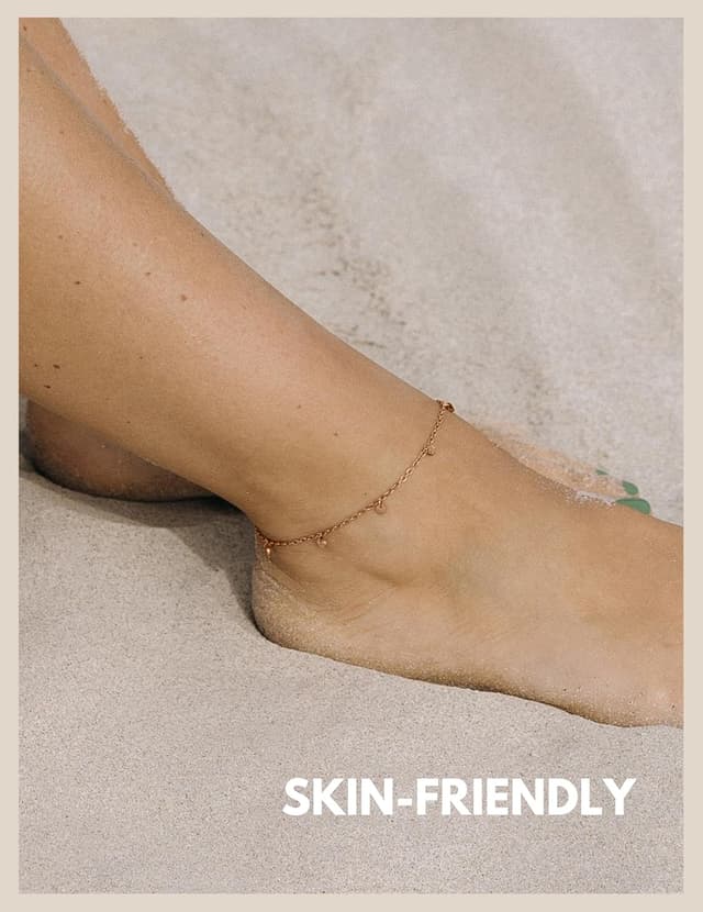 Detalle de GD GOOD.designs Fußkettchen für Damen mit wasserfesten Plättchen, verstellbar (22–27 cm) – Gold, Roségold, Silber oder Schwarz