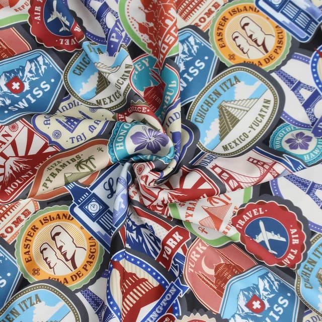 Detalle 2 de Explore Land Travel Luggage Cover (Suitcase Protector) – Fits 18–32 Inch Luggage