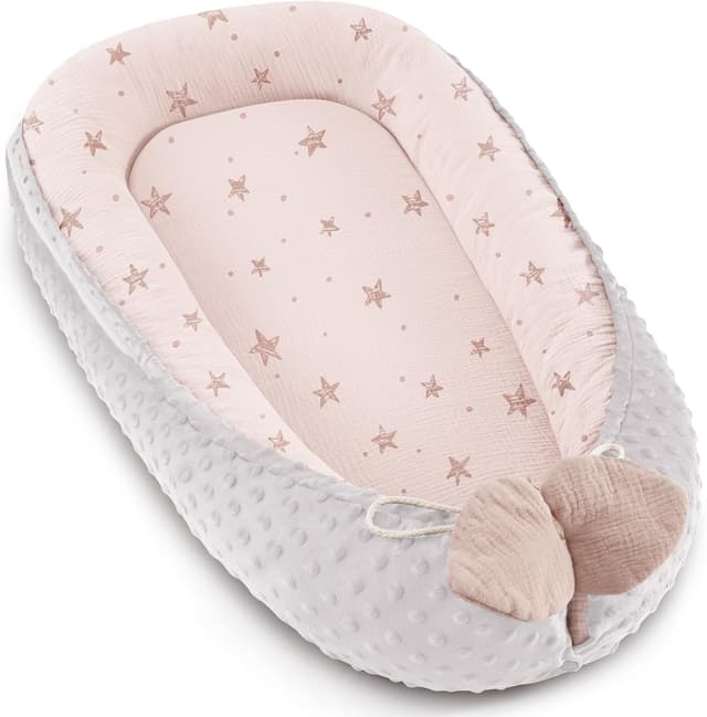 Detalle de Bearmoss Babynestchen Kuschelnest für Neugeborene, tragbar & zweiseitig, 90 x 55 cm (Rosa Stern)