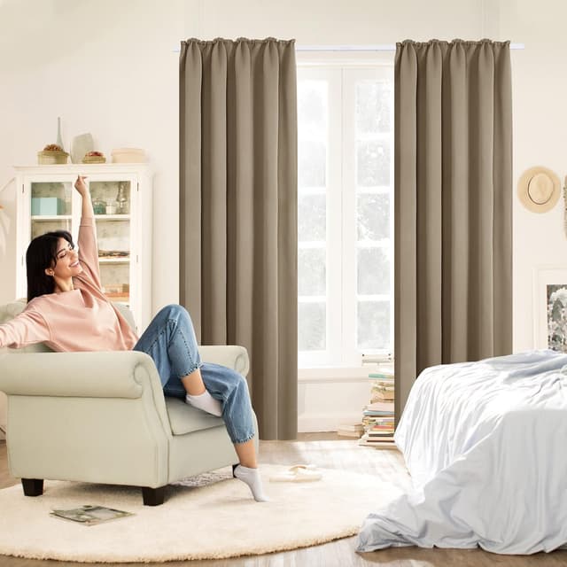 Detalle 2 de Deconovo lot de 2 rideaux occultants décoratifs 140 x 245 cm taupe (isolation thermique anti-froid)