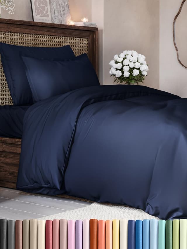 Detalle de Housse de couette 155x220 cm bleue marine (parure 3 pièces) avec 2 taies 80x80 cm en microfibre brossée