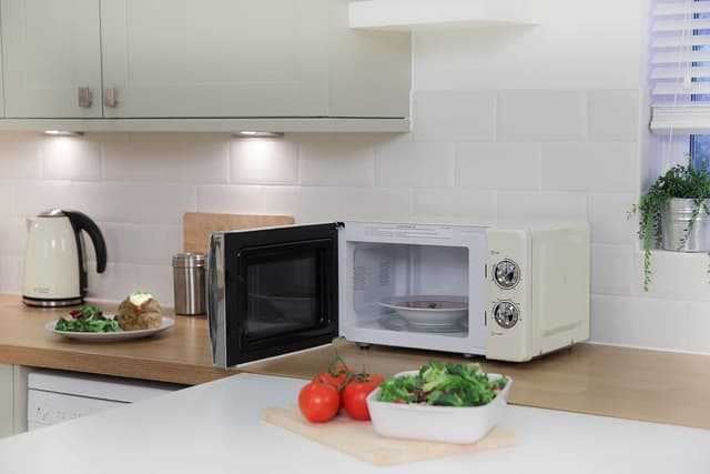 Detalle de Russell Hobbs RHMM701C 17L 700W Cream Solo Microwave with Timer, Ringer & Defrost