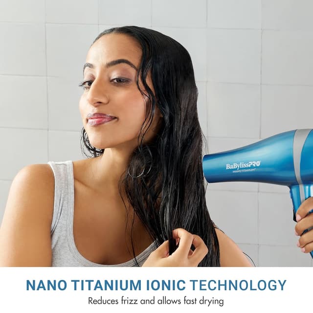 Detalle de BaBylissPRO Nano Titanium 2000-Watt Blow Dryer with Concentrator Nozzle (Ionic, Corded)