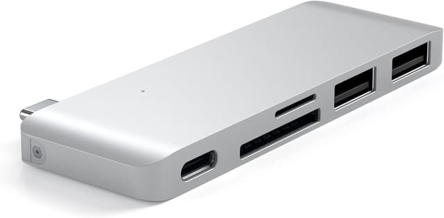 Detalle 2 de SATECHI 5-in-1 USB-C Kombi Hub (Aluminium, Space Grau) mit 2× USB-A 3.0, Micro-/SD und Ladeanschluss