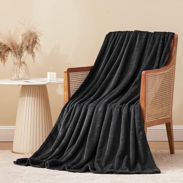 Detalle de Aisbo fleece blanket black throw 130x150cm – soft warm microfibre for sofa, bed and travel