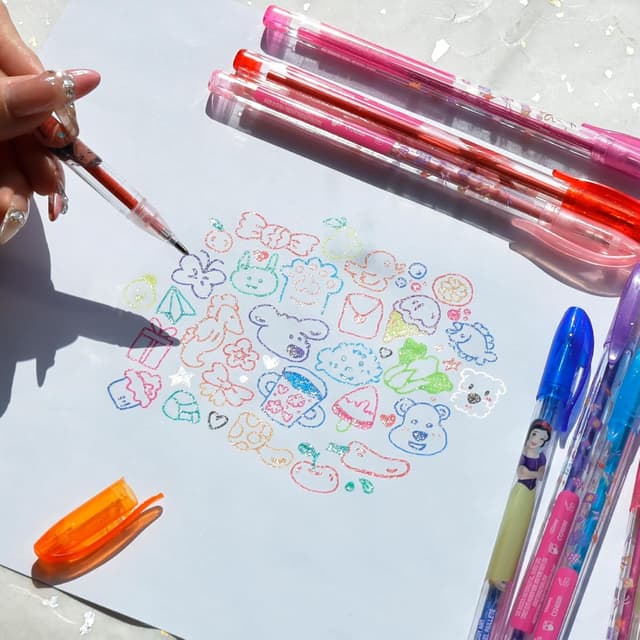 Detalle 2 de Townley Girl Disney Princess 16-Piece Glitter Pen Body Art Set (Glittery & Bright Colours), Ages 3