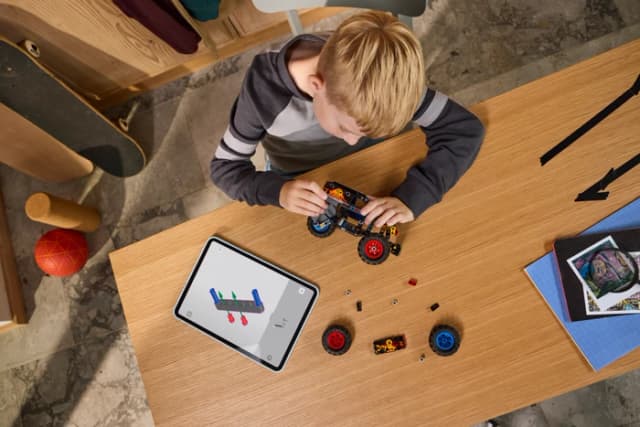 Thumbnail 13 de LEGO Technic Grave Digger 42219