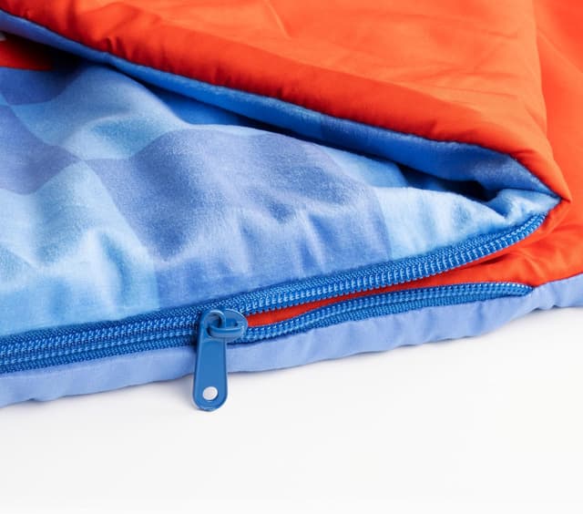 Detalle de Children’s Slumber Bag & Pillow Set – Cosy Cars theme (137 x 61 cm) for indoor sleepovers & school trips