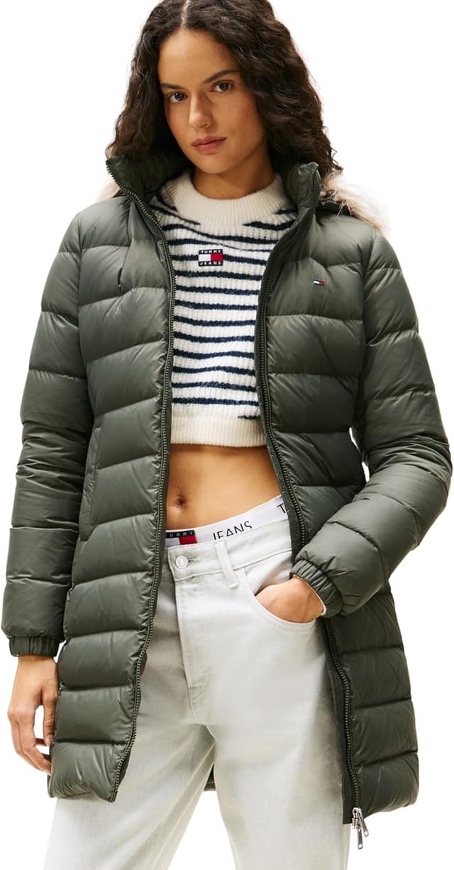 Detalle de Tommy Jeans women’s essential hooded down coat with faux fur trim