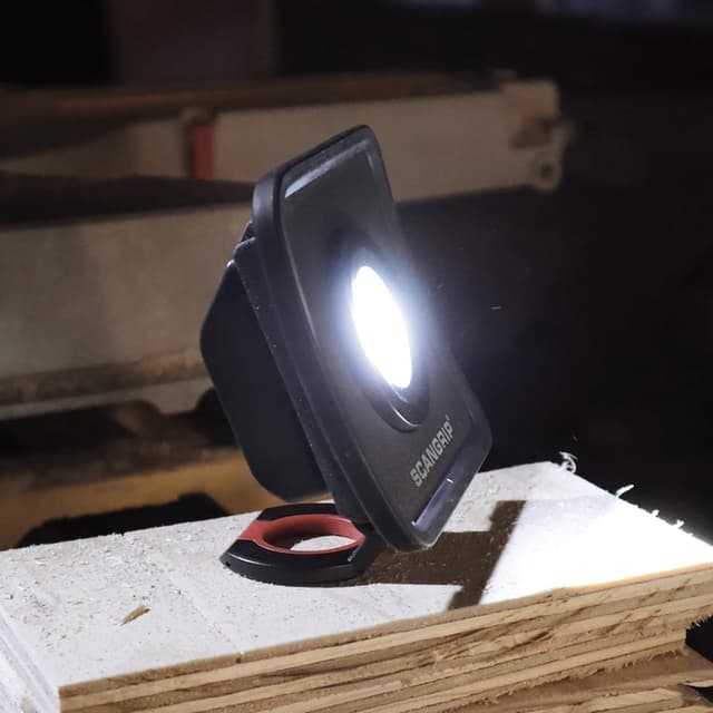 Detalle 2 de Scangrip NOVA Mini Handstrahler 1000 Lumen
