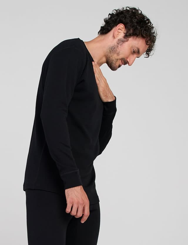 Detalle de LAPASA 100% Merino Wool Men’s Base Layer Top (Long Sleeve) – Thermal Underwear for Winter Sports