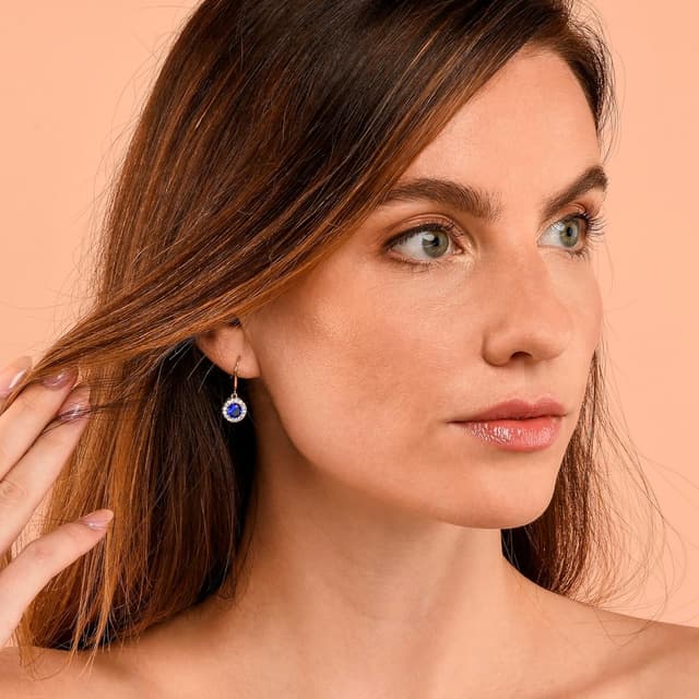 Detalle de Zavana boucles d’oreilles pendantes « halo » argent ou or, pierres bleues et zircons blancs