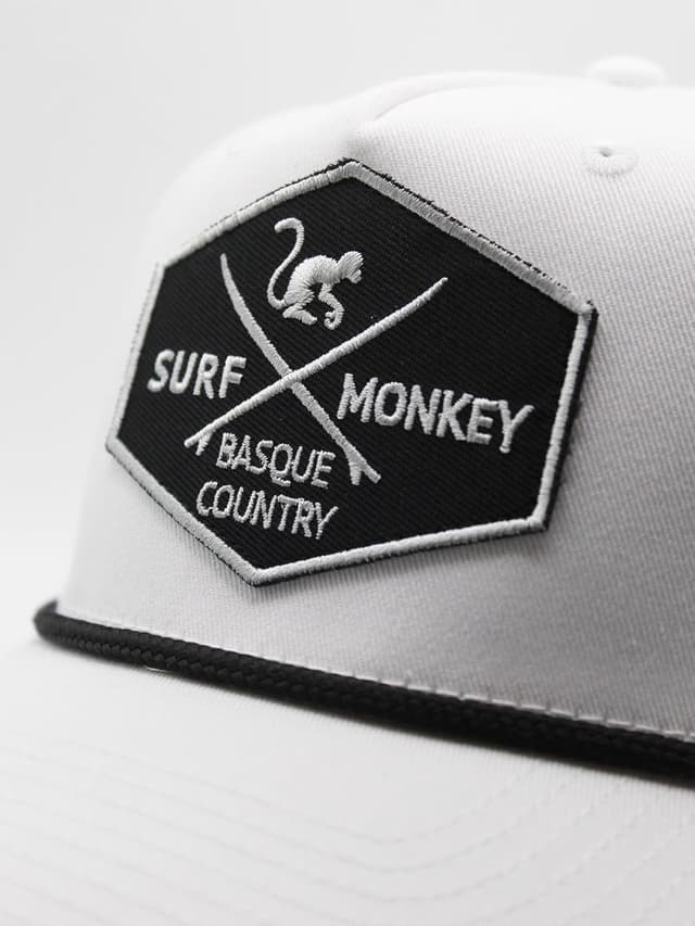 Detalle 2 de Surf Monkey Casquette de baseball avec corde réglable recyclée (54–60 cm)