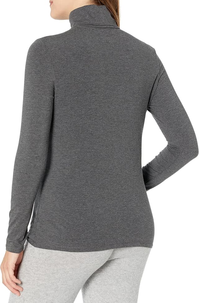 Detalle de Women’s Long-Sleeve Turtleneck Fleece Top