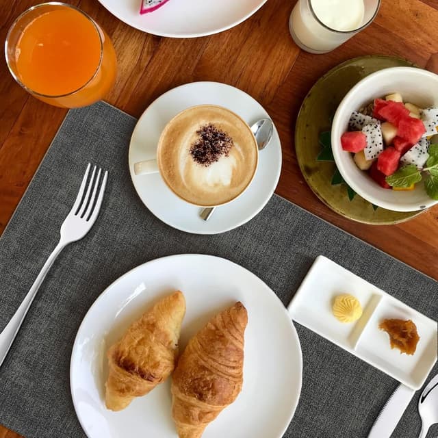 Detalle de KitchenBoss Set de table lavable double face avec dessous de verre antidérapants et résistants à la chaleur (6 sets) 43 x 30 cm