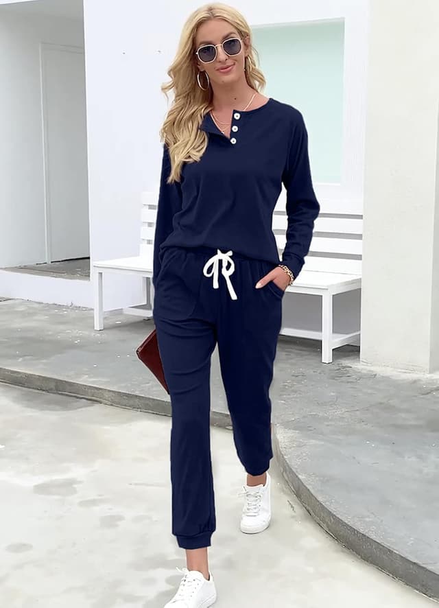 Detalle de WIHOLL Two-Piece Lounge Set for Women (Button-Down Sweatshirt & Drawstring Sweatpants)