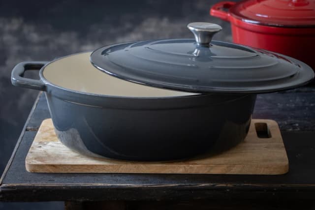 Thumbnail 1 de Elo Gusseiserner Bräter Oval 33 cm Basaltgrau 🍲