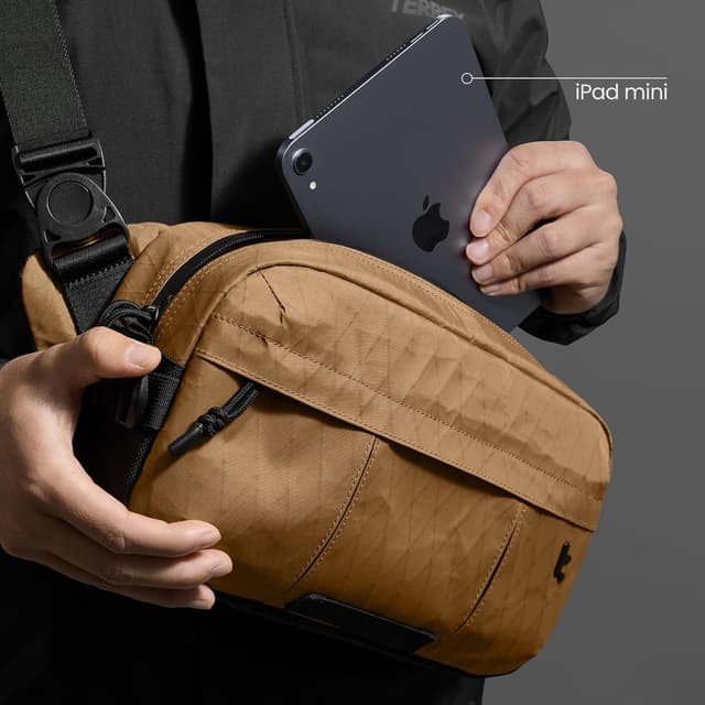 Detalle 2 de tomtoc 5.5L X-Pac Sling Bag (heavy-duty) for Steam Deck, Rog Ally X and iPad mini
