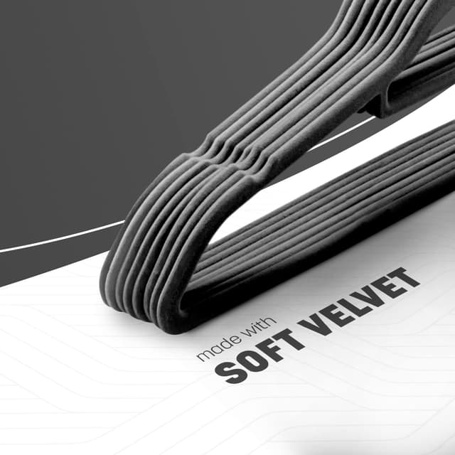 Detalle de KEPLIN Velvet Hangers 30 Pack (Black) – Non-slip clothes hangers with tie bar & 360° hook