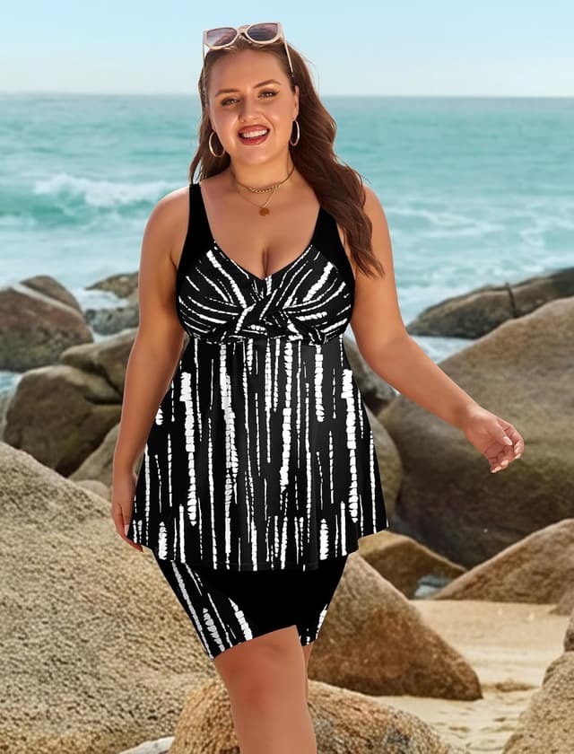 Detalle de Arolina Plus Size Two-Piece Modest Tankini Swimsuit with Shorts (Tummy Control)