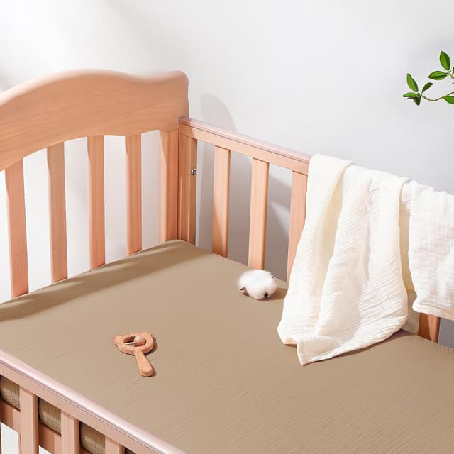 Detalle 2 de Peepeemax Kinder Spannbettlaken 70x140 cm aus Musselin (2er Pack) – hellbraun