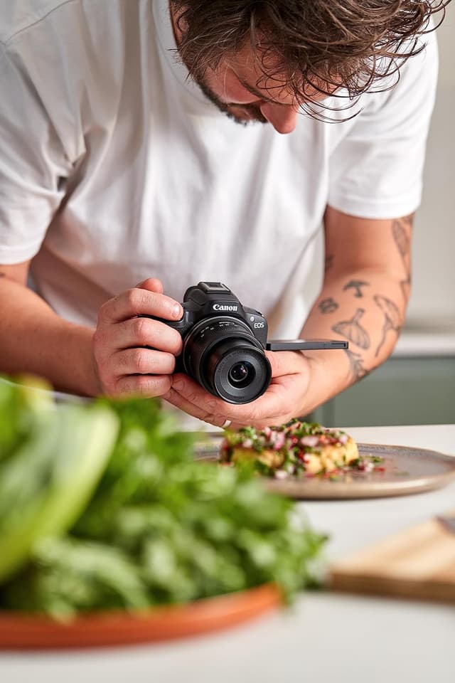 Detalle 2 de Canon EOS R50 Systemkamera RF-S 18-45mm