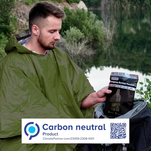 Detalle de Poncho survie aZengear 92 % chaleur