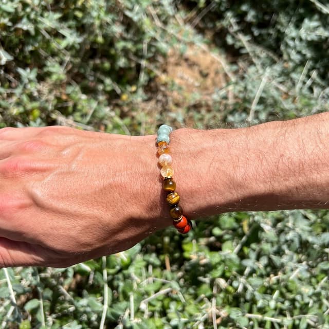 Detalle de BERGERLIN 7 Chakra Armband aus Naturstein & Lavastein – mit Echtheitszertifikat (für Damen & Herren, verstellbar)