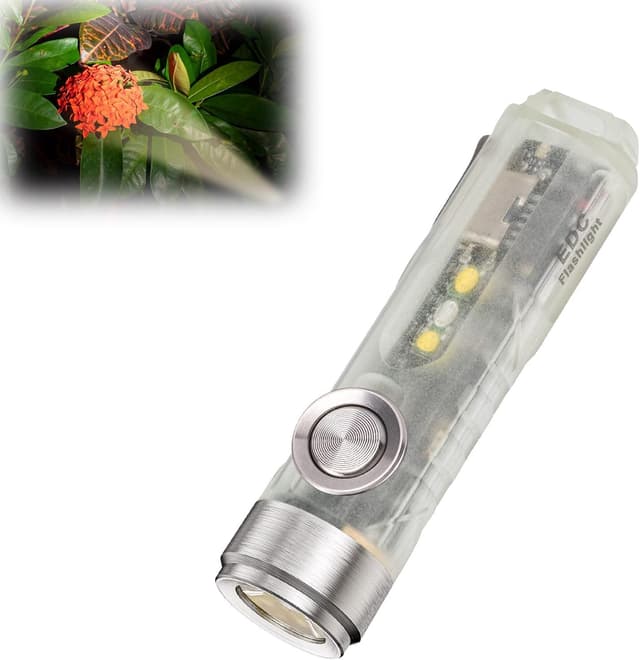 Detalle de RovyVon A5 Pocket Torch A5 Gen 4 mini torch with 450 lumens and sidelight