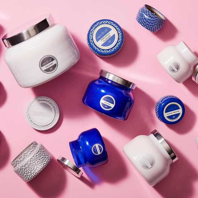 Detalle 1 de Capri Blue Volcano scented candle 19 oz