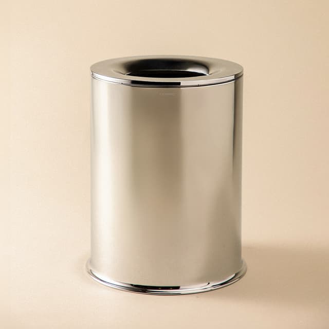 Detalle de Cosmic Architect S + Papelera de baño 5 L