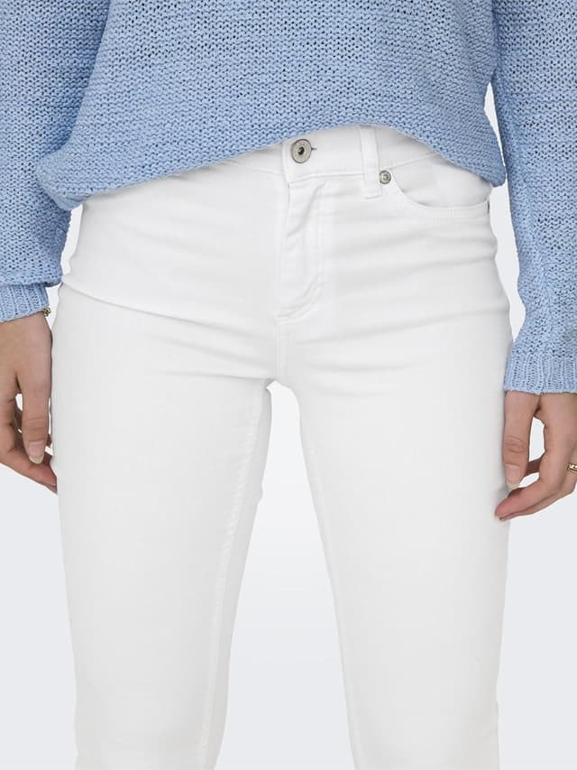 Detalle de ONLY Female Flared fit Jeans ONLBLUSH mit mittlerer Taille (15313015)