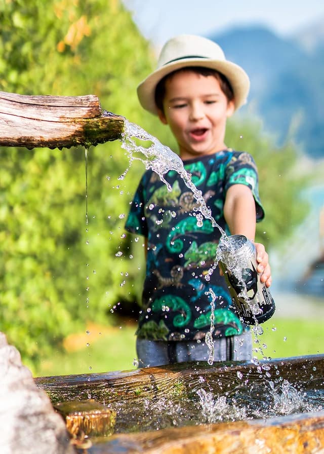 Detalle de JARLSON® Kinder-Trinkflasche Charli aus Edelstahl (350 ml) mit Strohhalm – auslaufsicher & Thermosflasche