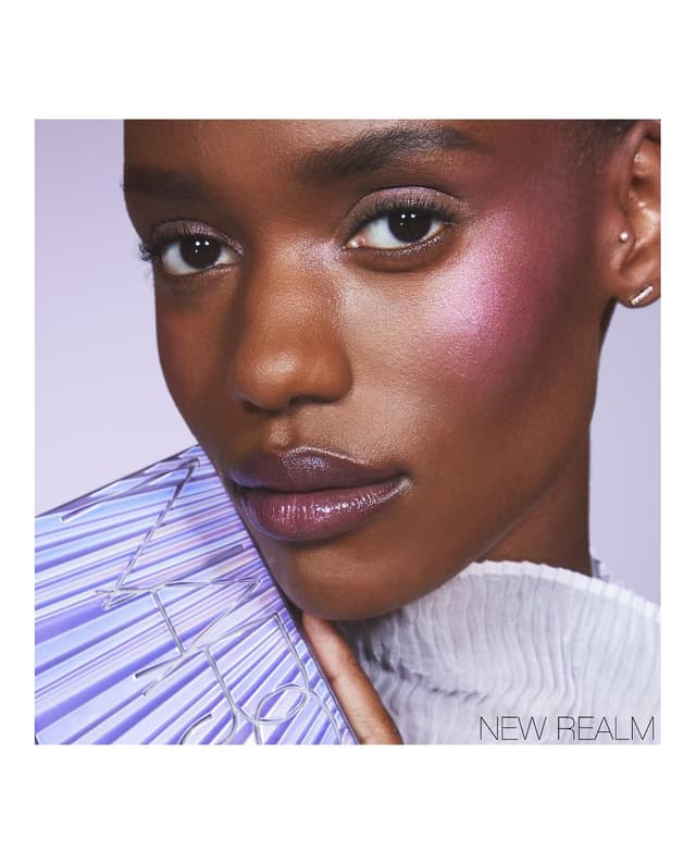 Detalle 2 de NARS Ethereal Aura Blush Palette 6 tonos