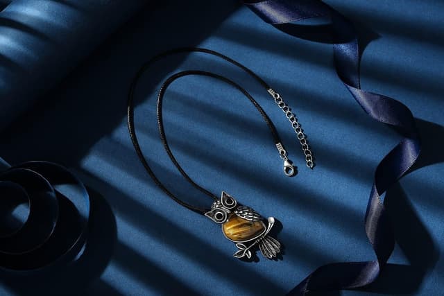 Thumbnail 2 de XIANNVXI Crystal Owl Necklace 19.6in