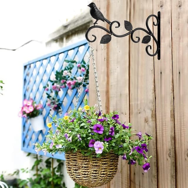 Detalle 2 de Hanging basket bracket in black steel