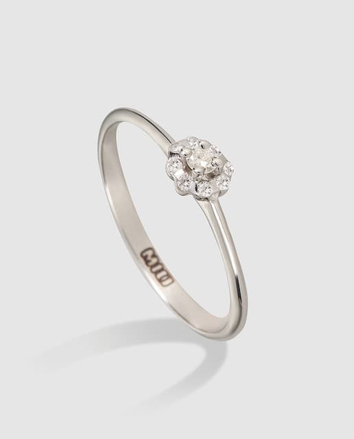 Detalle de MIO Anillo de oro blanco y diamantes 💍