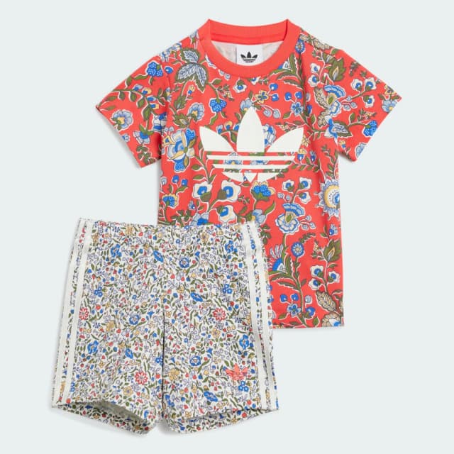 Detalle de adidas Originals x Liberty London Bebé Conjunto Rojo
