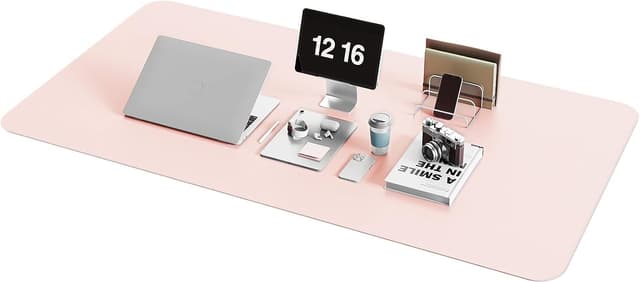 Detalle de YSAGi Non-Slip Waterproof Desk Pad (120 x 60 cm) – Ultra-thin pink PVC leather desk protector