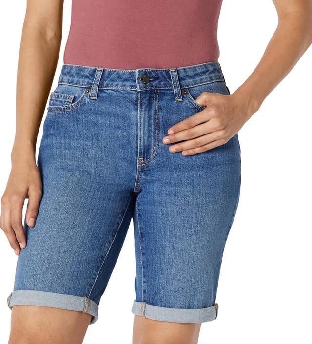 Detalle de Amazon Essentials Women’s 9-Inch Bermuda Shorts (Slim Fit, Mid-Rise, Stretch Denim)