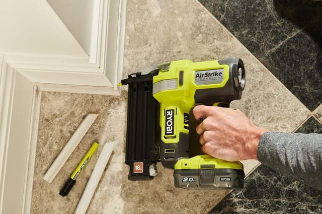 Detalle 2 de Ryobi R18GN18-0 18V nailer 105