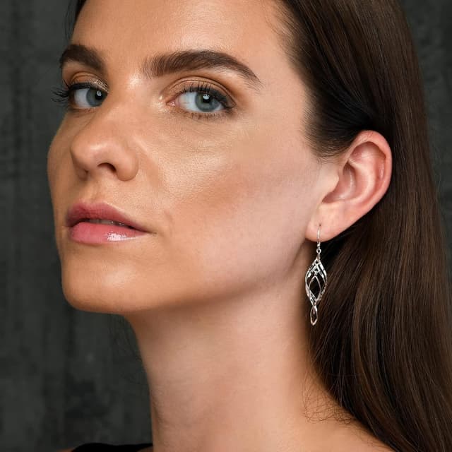 Detalle 2 de Diamond Treats boucles d’oreilles pendantes en argent 925 à spirale (49 mm) avec écrin