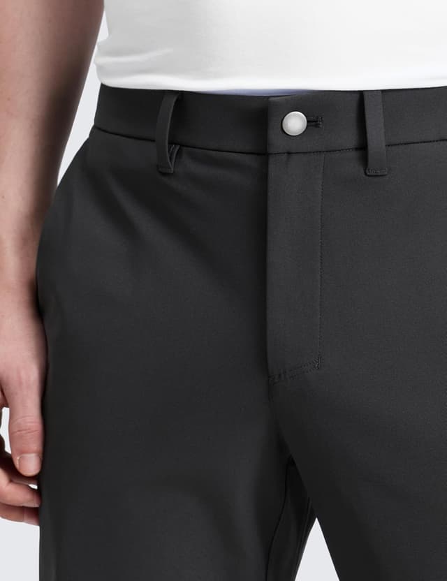 Detalle 2 de Pantaloni da golf CRZ YOGA da uomo comodi e leggeri con asciugatura rapida, 86 cm (Inchiostro Grigio) - 46