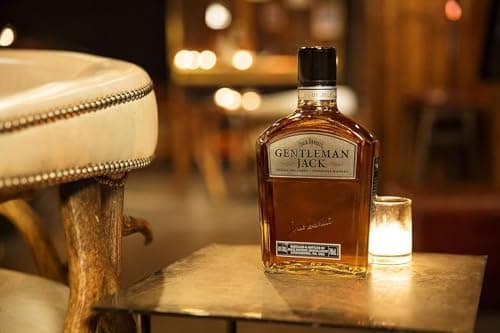 Detalle 2 de Jack Daniel's Gentleman Jack 70 cl 🍷