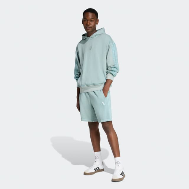 Detalle de adidas Pantalón corto de felpa efecto lavado ALL SZN verde