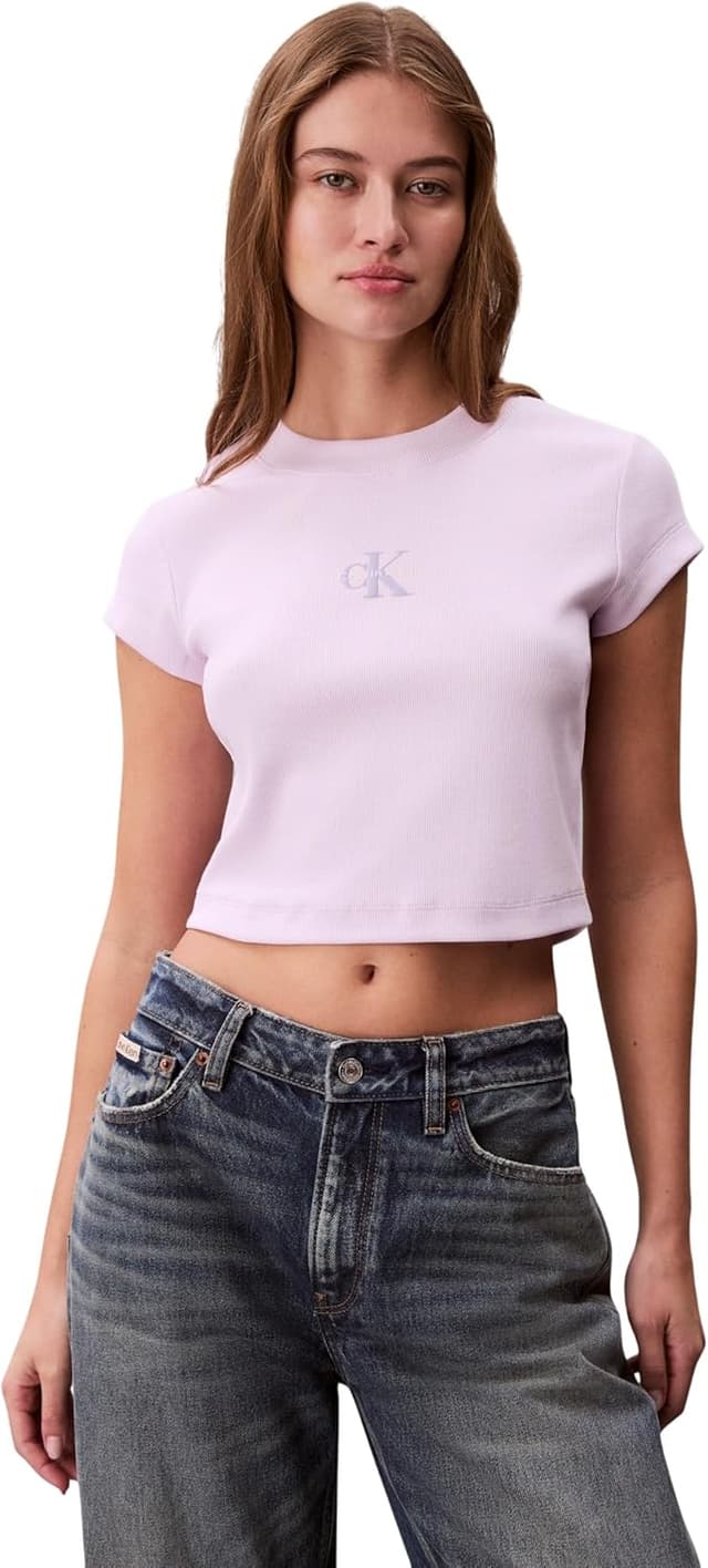 Detalle de Calvin Klein T-shirts femme : un essentiel à porter au quotidien