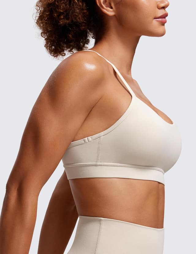 Detalle 2 de CRZ YOGA Butterluxe reggiseno sportivo da yoga imbottito a basso impatto con schiena racer back
