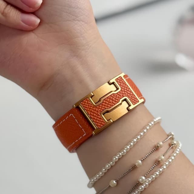 Thumbnail 6 de Designer Leather Straps for Apple Watch (49mm–38mm) with Magnetic H-Shaped Buckle